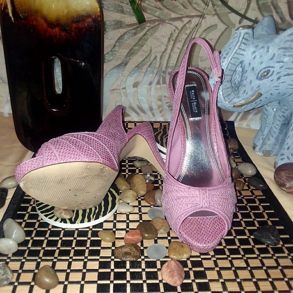 Sassy Textured WHBM Slingback Heels. - Picture 3 of 6